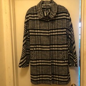 Women’s Coat/ Jacket